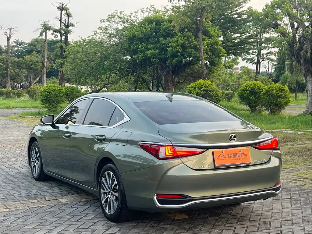 Lexus ES 2024 — фото 16