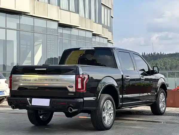 Ford F-150 Raptor 2021