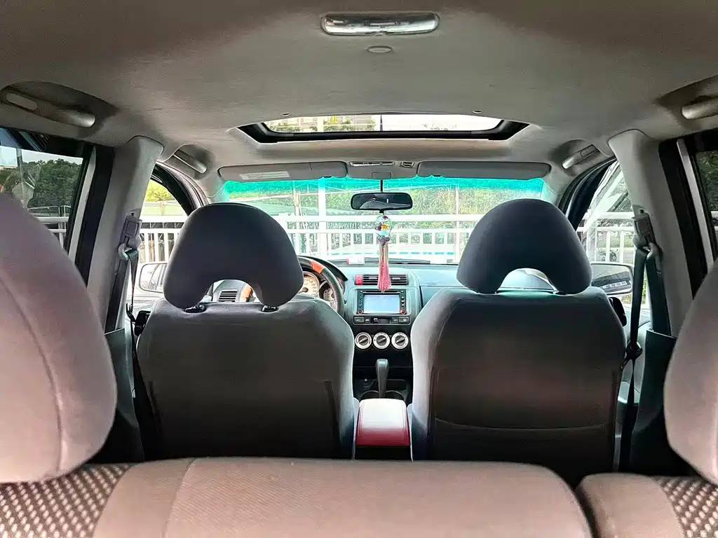 Honda Fit 2006 — фото 16