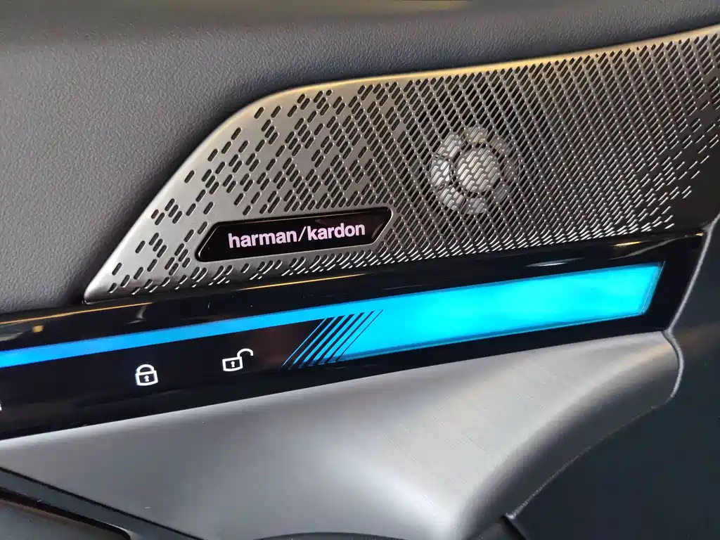 BMW i5 2025 — фото 20