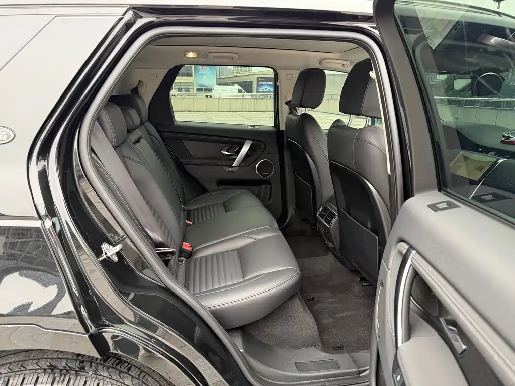 Land Rover Discovery Sport 2024 — фото 13
