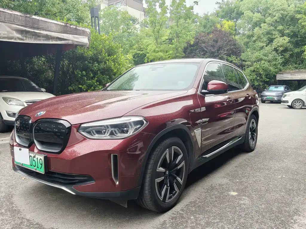 BMW iX3 2021