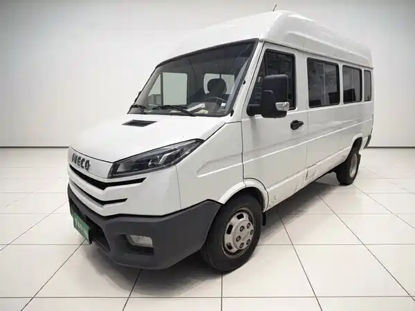 Iveco Proud 2024