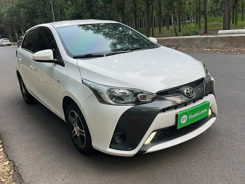 Toyota Yaris L 2016 — фото 8