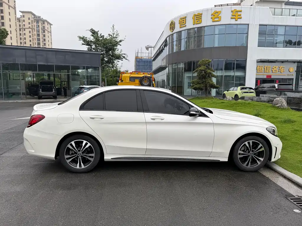 Mercedes-Benz C-Class 2019 — фото 14