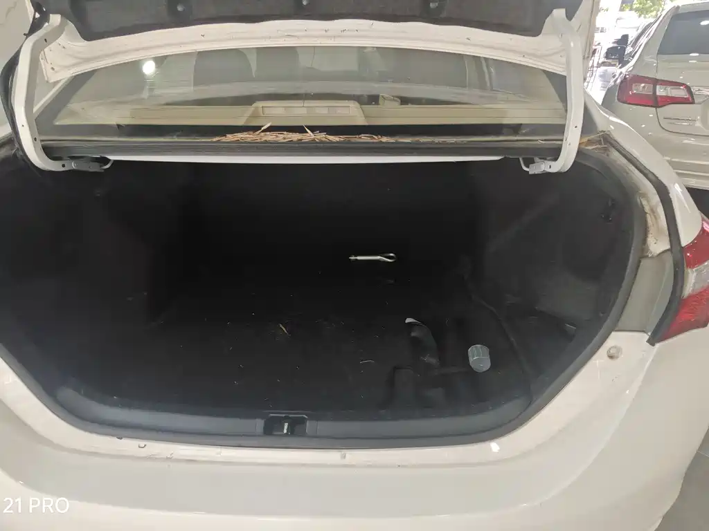 Toyota Corolla 2017 — фото 15