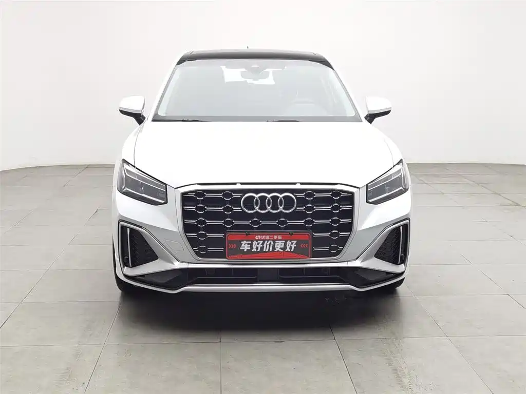 Audi Q2L 2024