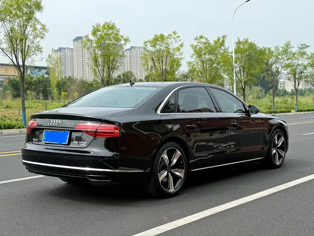 Audi A8 2014