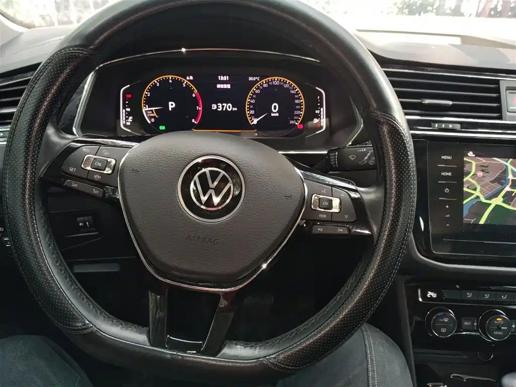 Volkswagen Tiguan L 2021 — фото 4