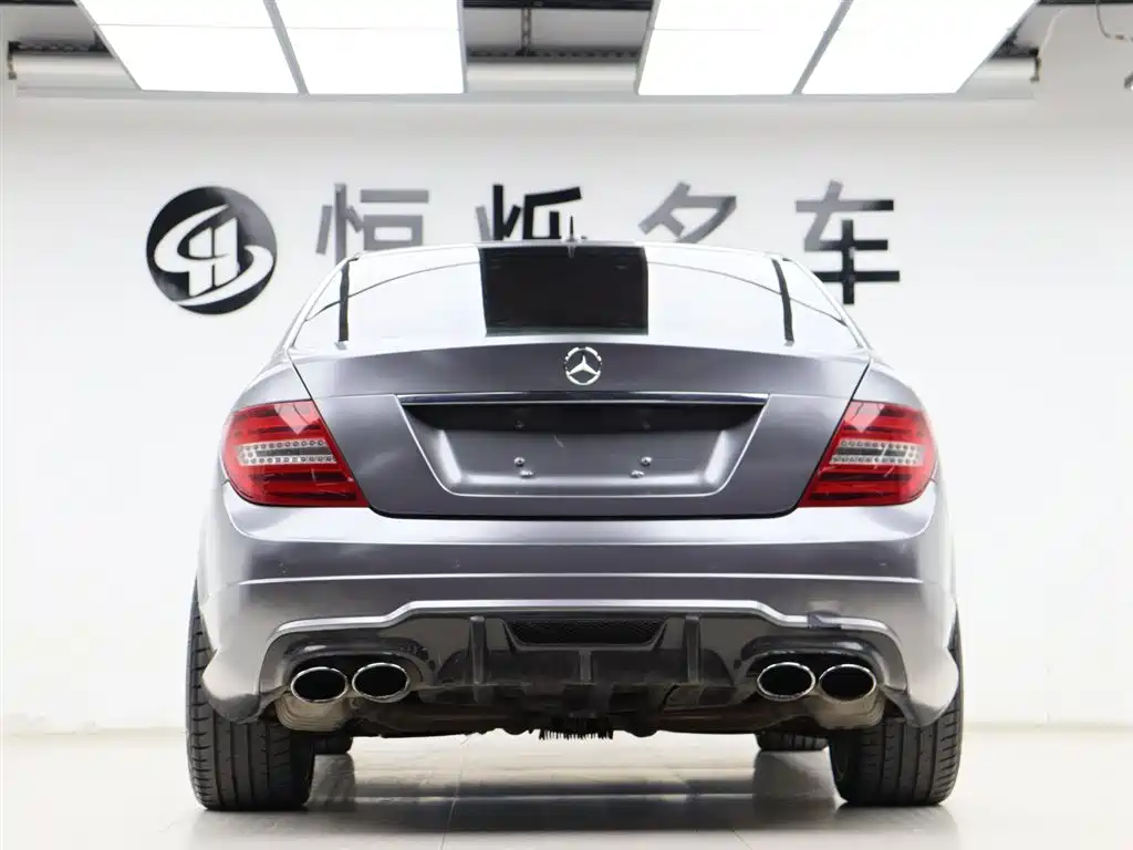 Mercedes-Benz C-Class AMG 2010 — фото 25
