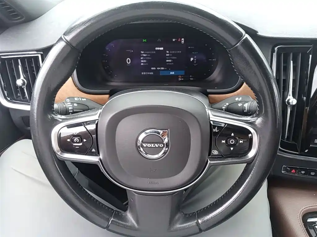 Volvo S90 PHEV 2022 — фото 11