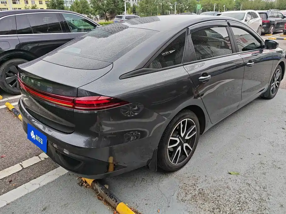 Roewe D6 2025