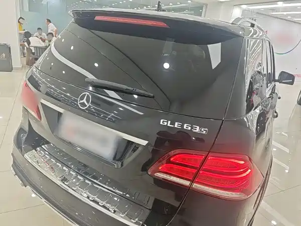 Mercedes-Benz M-Class 2015
