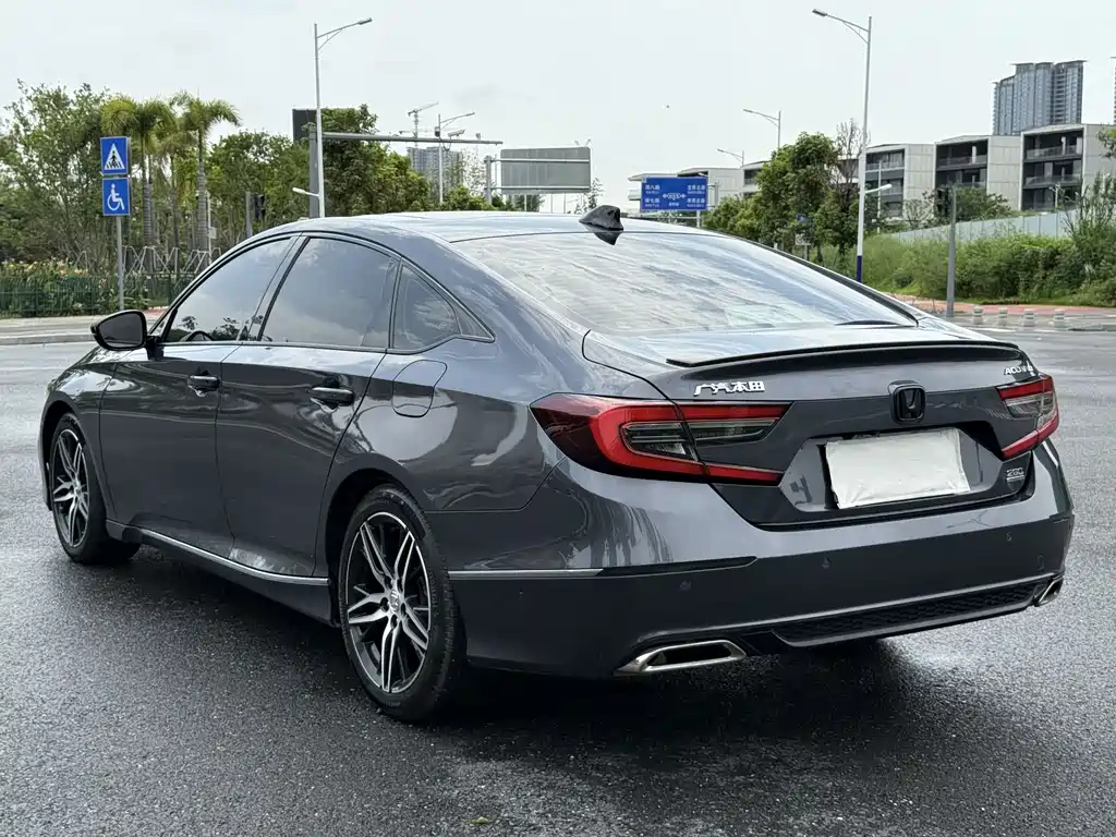 Honda Accord 2022 — фото 10