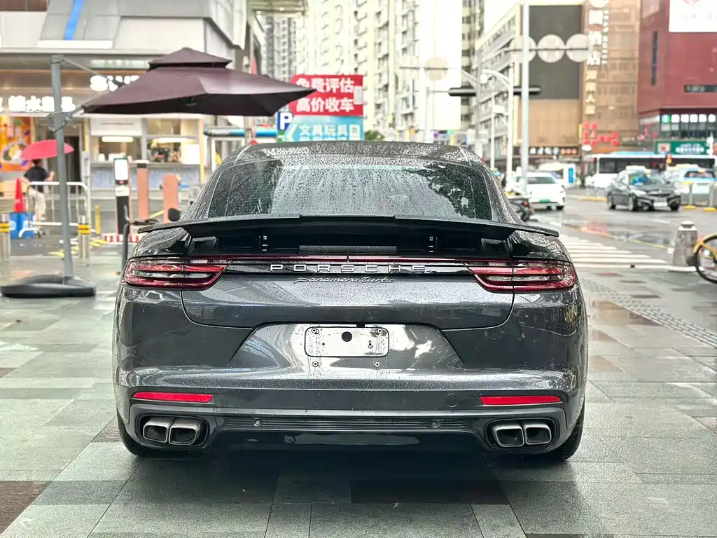 Porsche Panamera 2018 — фото 9
