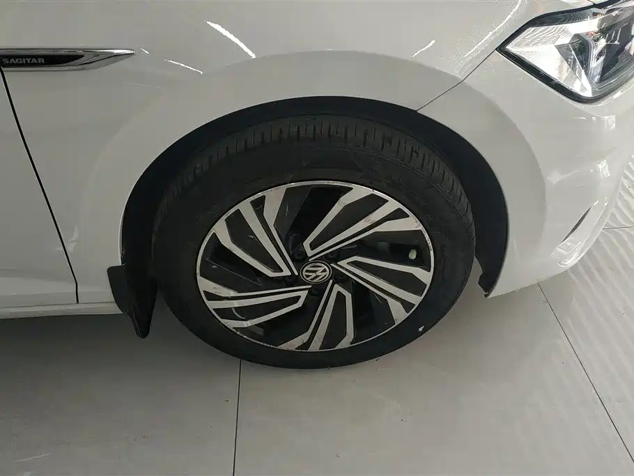 Volkswagen Sagitar 2022