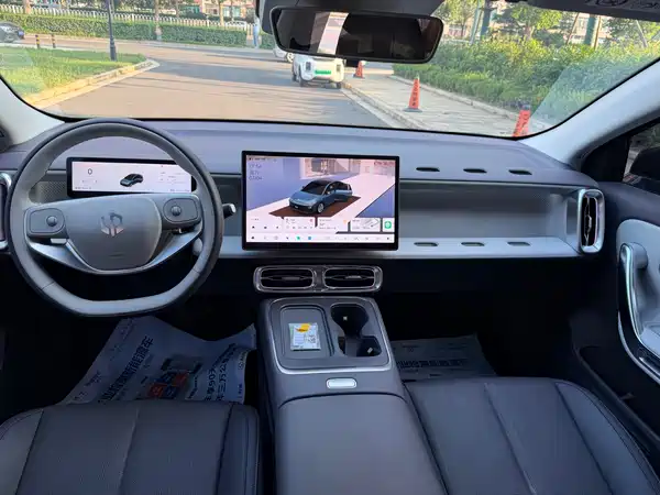 Leapmotor B01 2025