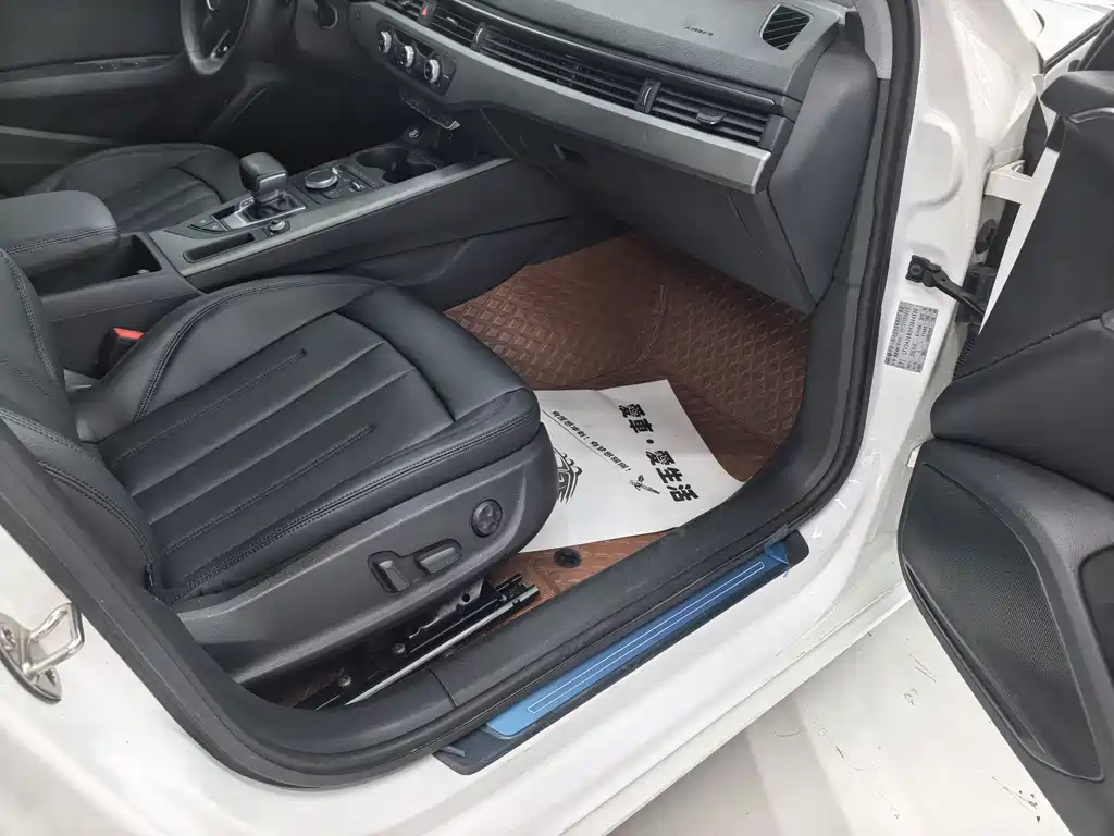 Audi A4L 2019