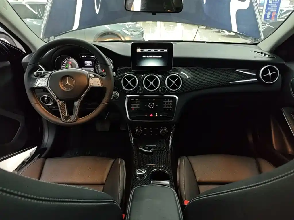 Mercedes-Benz GLA 2016 — фото 10
