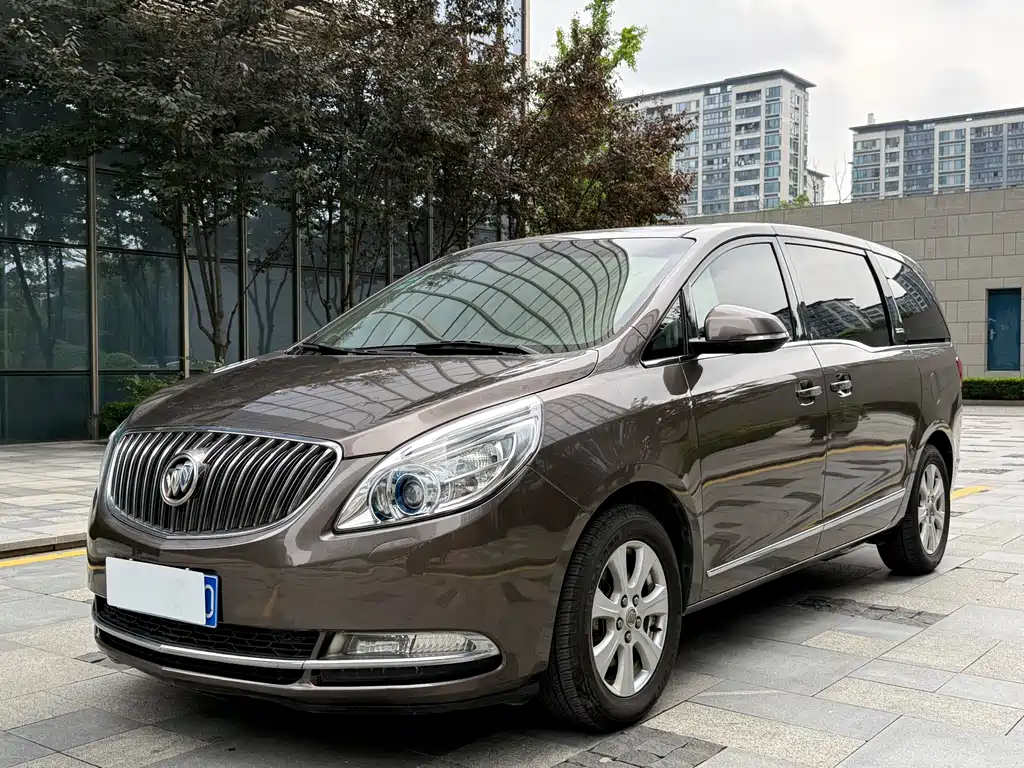 Buick GL8 2014 — фото 1