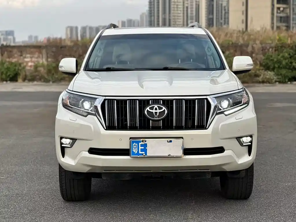Toyota Prado 2018 — фото 2