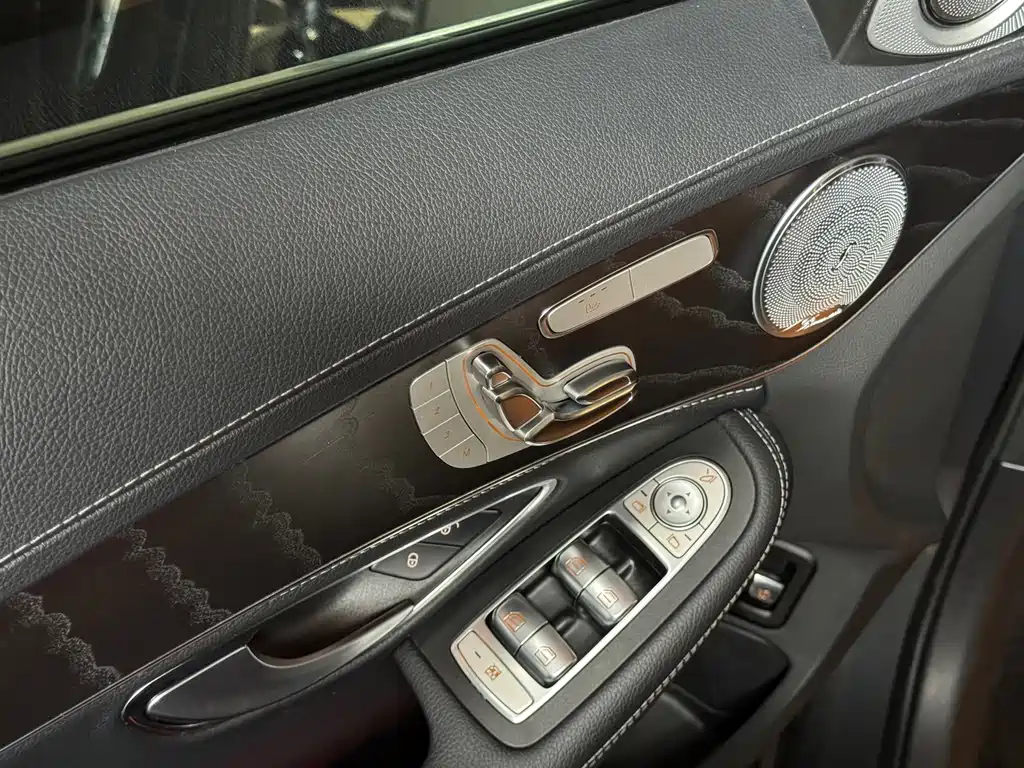 Mercedes-Benz C-Class 2020