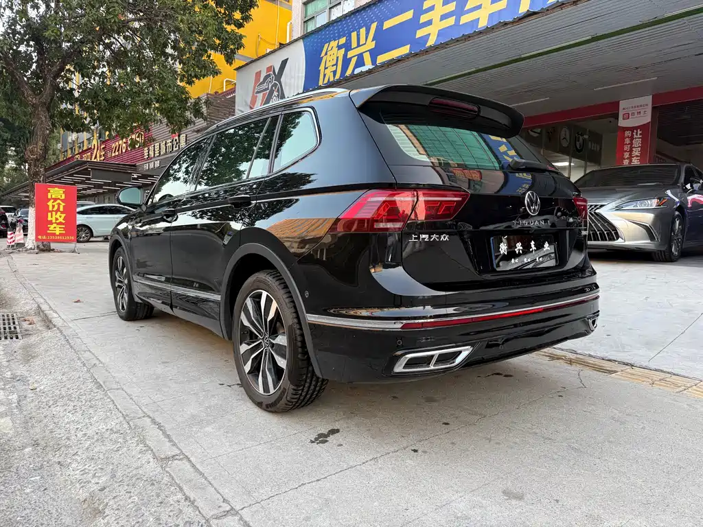 Volkswagen Tiguan L 2023 — фото 11