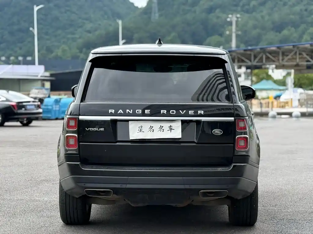 Land Rover Range Rover 2023 — фото 12