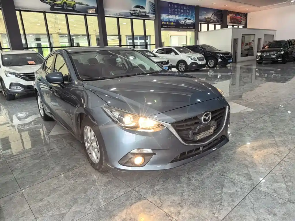 Mazda 3 Axela 2016 — фото 4