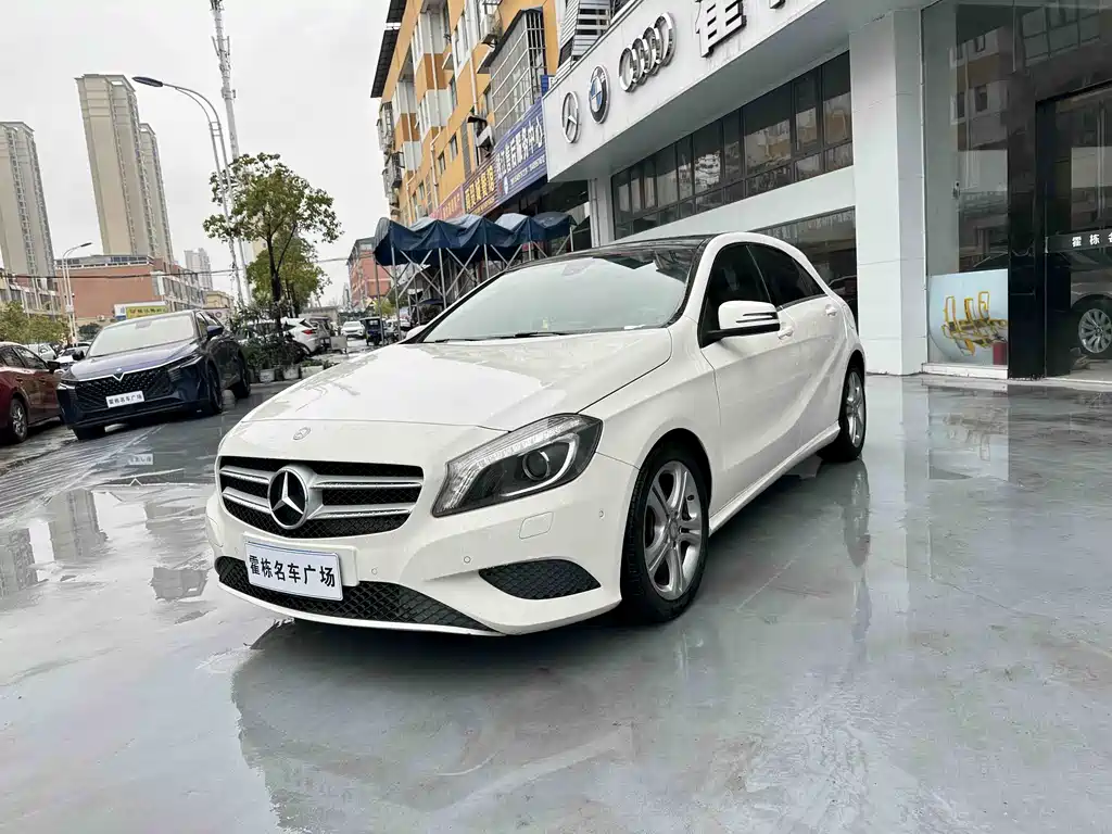 Mercedes-Benz A-Class 2014 — фото 1