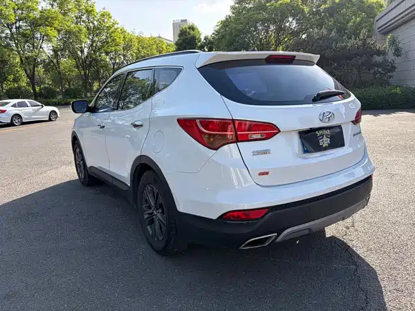 Hyundai Santa Fe 2013
