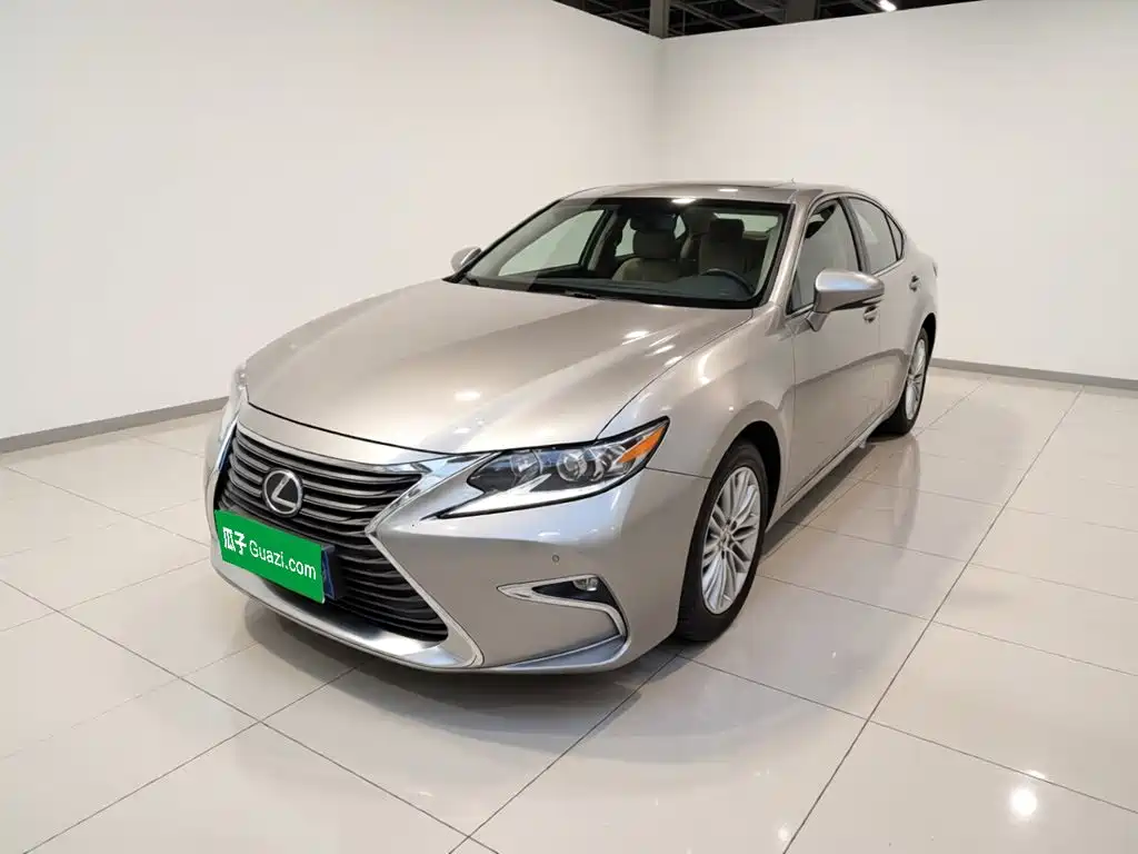 Lexus ES 2017