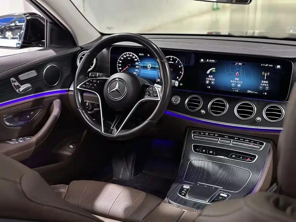 Mercedes-Benz E-Class 2023 — фото 12