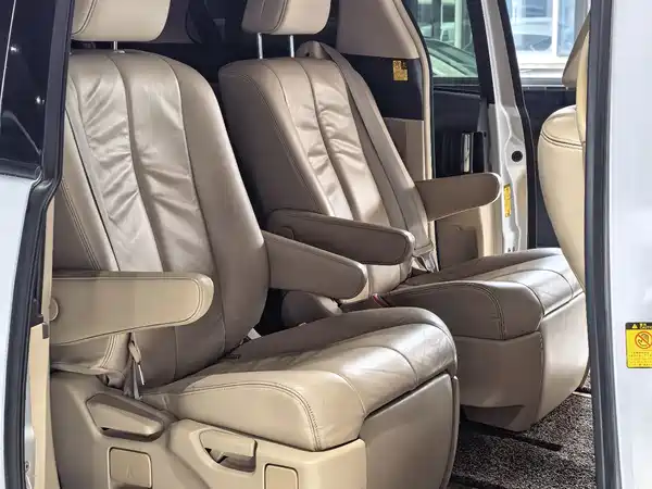 Toyota Previa 2012