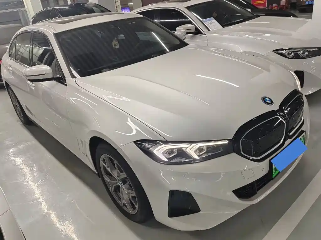 BMW i3 2025
