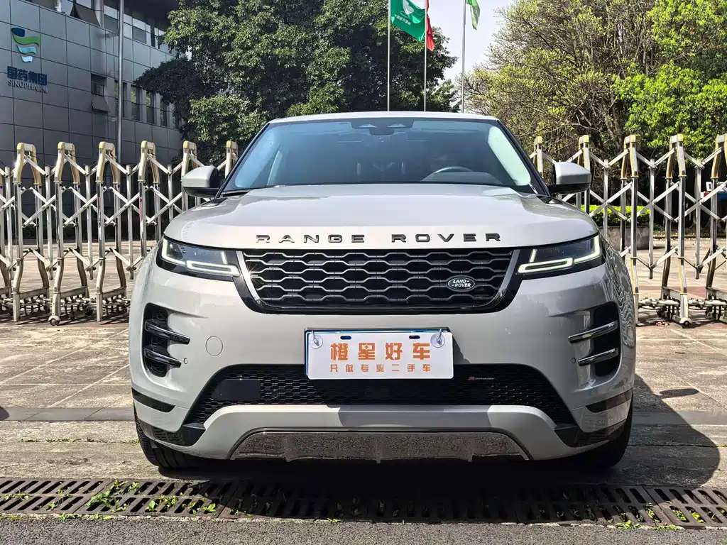 Land Rover Evoque 2024 — фото 3