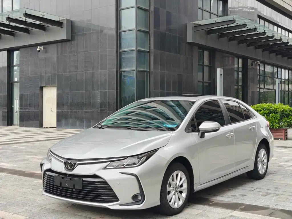 Toyota Corolla 2021 — фото 2