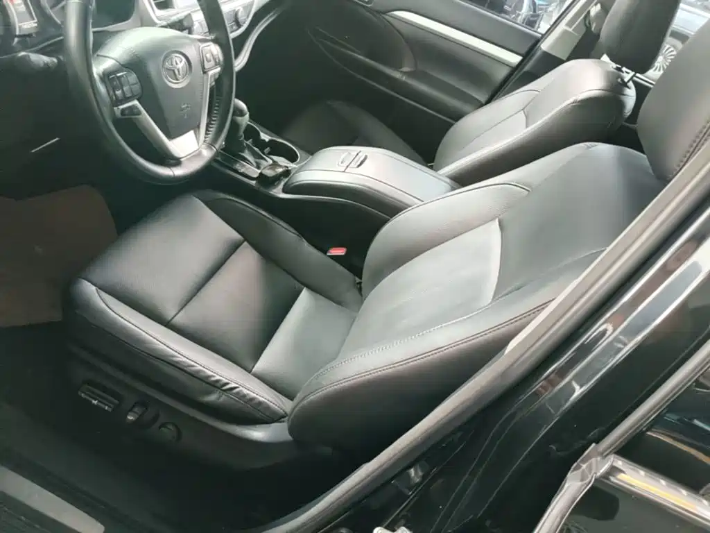 Toyota Highlander 2019 — фото 15