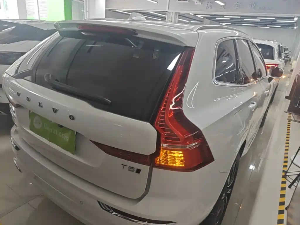 Volvo XC60 2021
