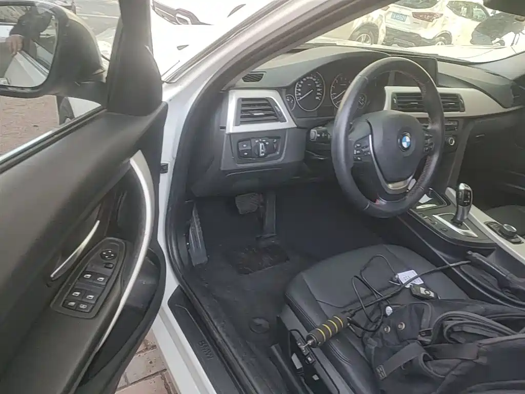 BMW 3 Series 2015 — фото 15