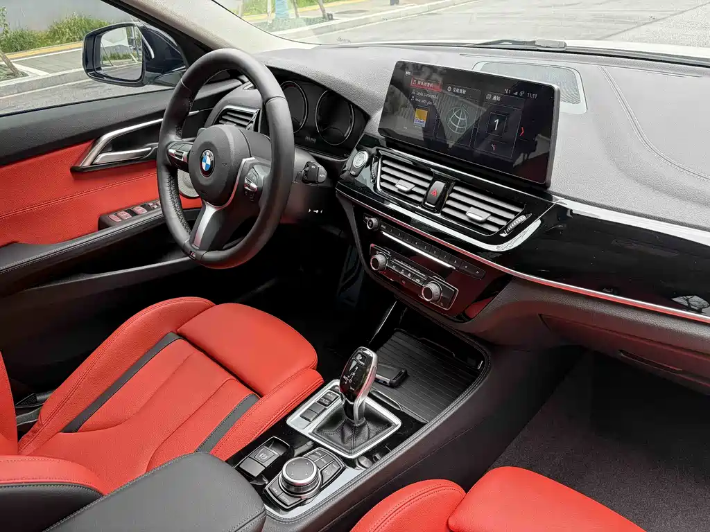 BMW 1 Series 2023 — фото 11
