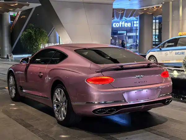 Bentley Continental 2021