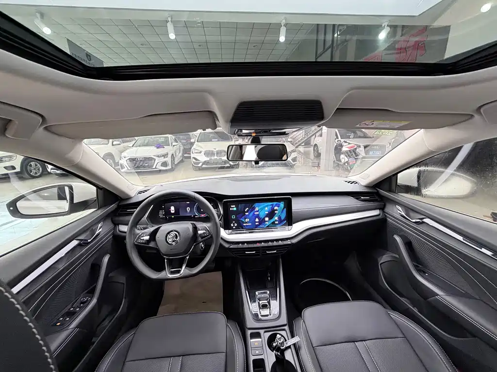 Skoda Octavia 2022 — фото 10