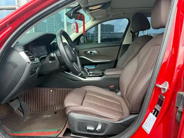 BMW 3 Series 2021