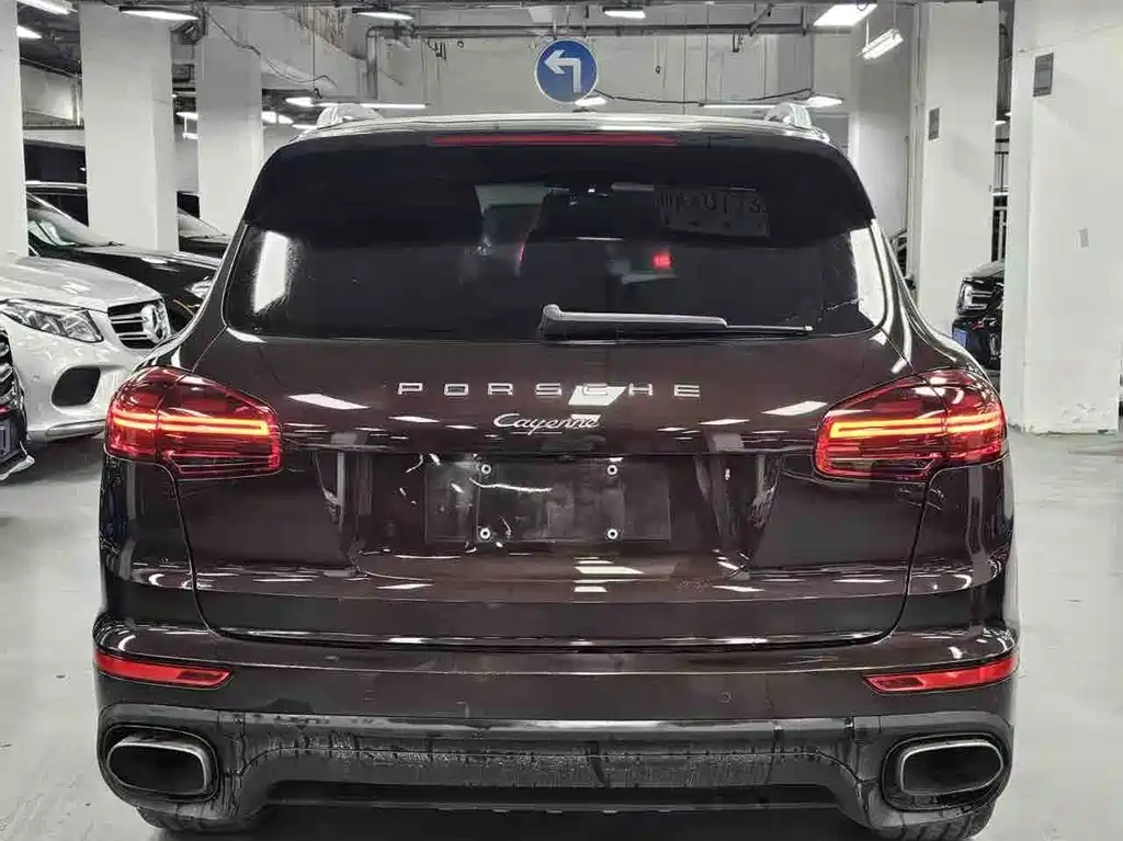 Porsche Cayenne 2015 — фото 12