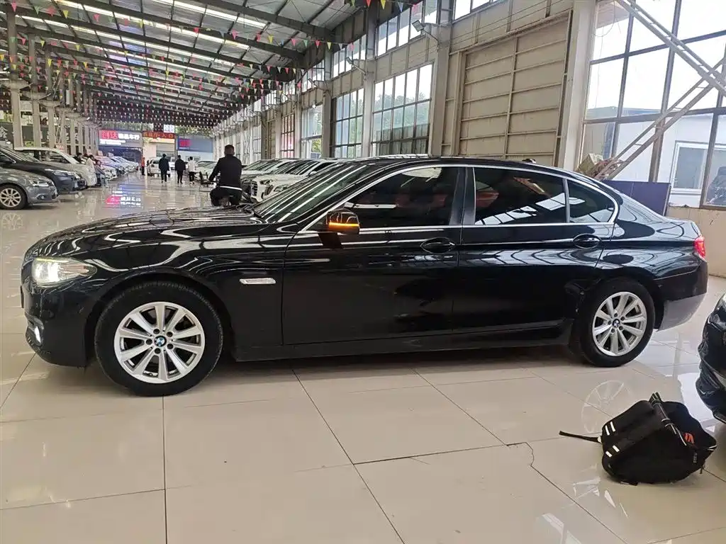 BMW 5 Series 2015 — фото 4