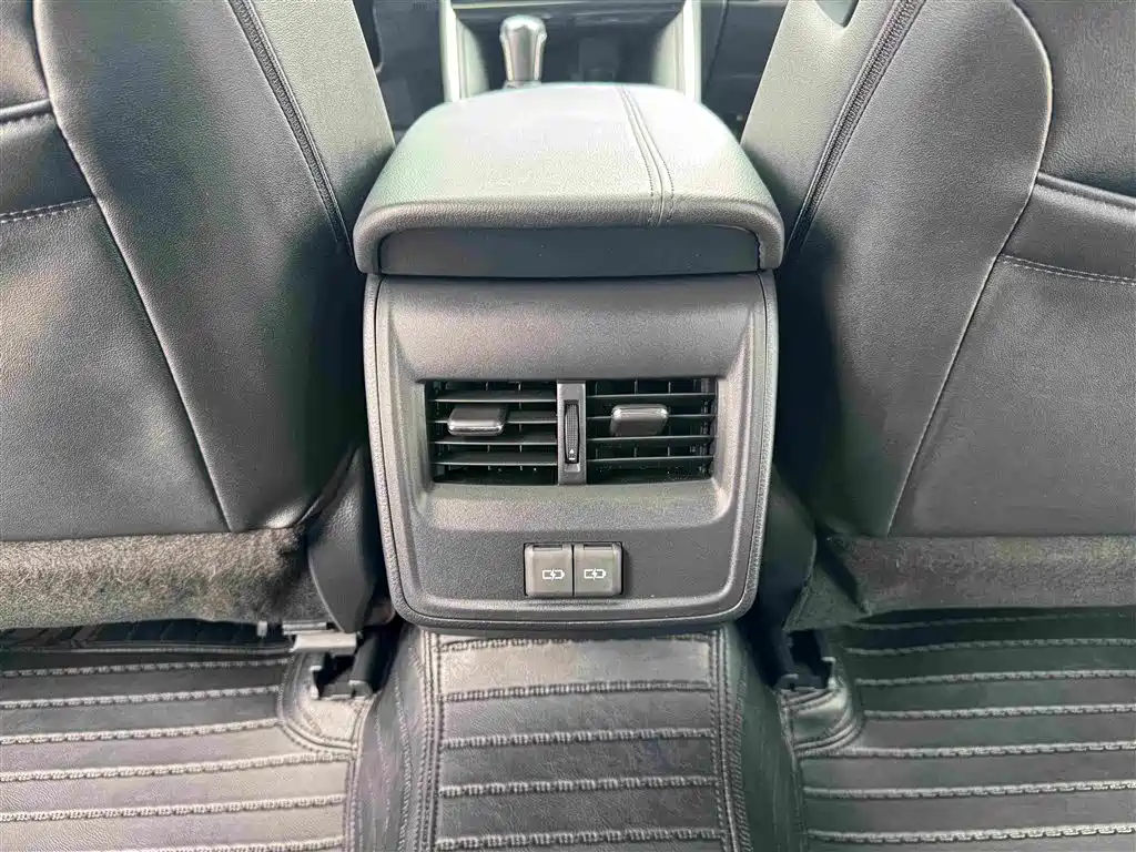 Toyota Avalon 2022 — фото 17