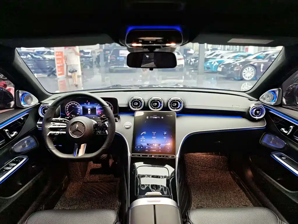 Mercedes-Benz C-Class 2022 — фото 10