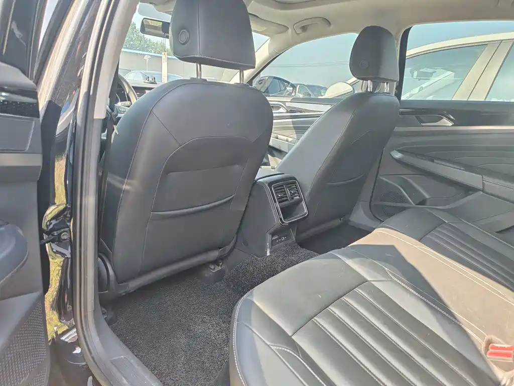 Volkswagen Passat 2024