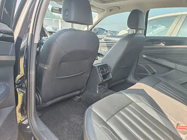 Volkswagen Passat 2024